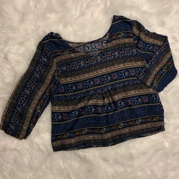 Bongo Aztec-Flower Pattern Cropped Top - Picture 5 of 6